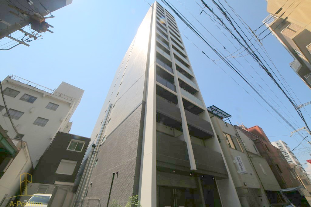 JMFレジデンス海老江/福島区/ＪＲ東西線/海老江駅/1LDK/白を基調にした内装と淡い木目の床で、全体的にとても明るく、広いお部屋です。